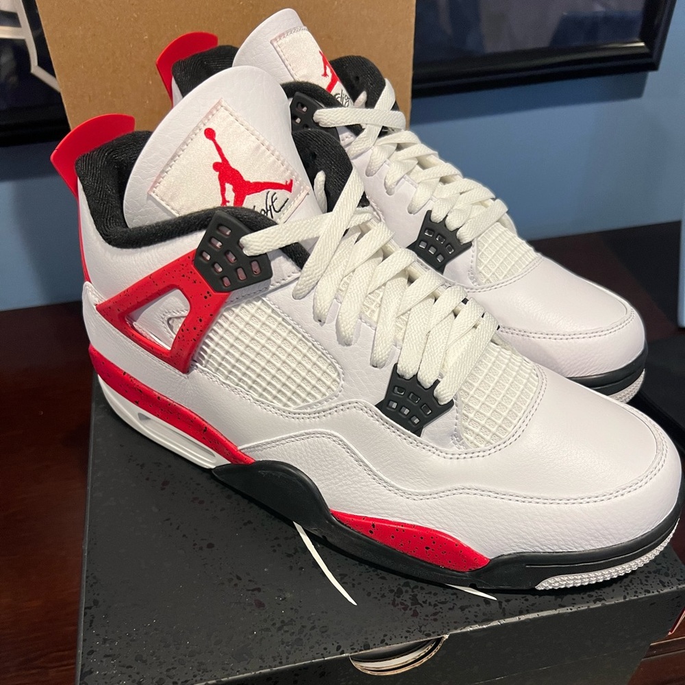 Men’s Nike Air Jordan 4
